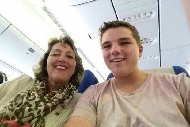 Selfie μητέρας και γιου λίγο πριν την απογείωση της μοιραίας πτήσης MH17
