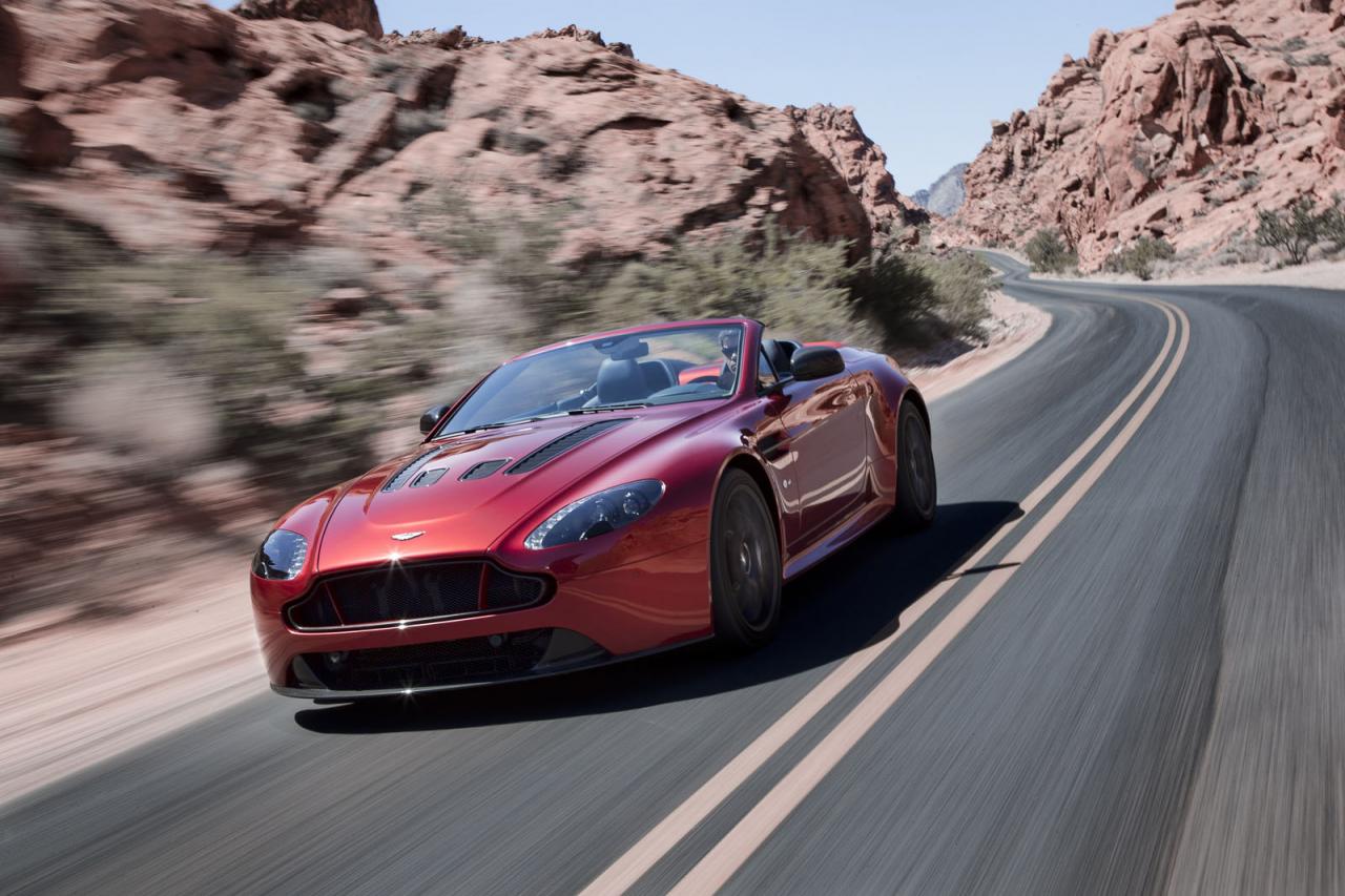 Aston Martin V12 Vantage S Roadster 2015: Ανοιχτά προκλητική