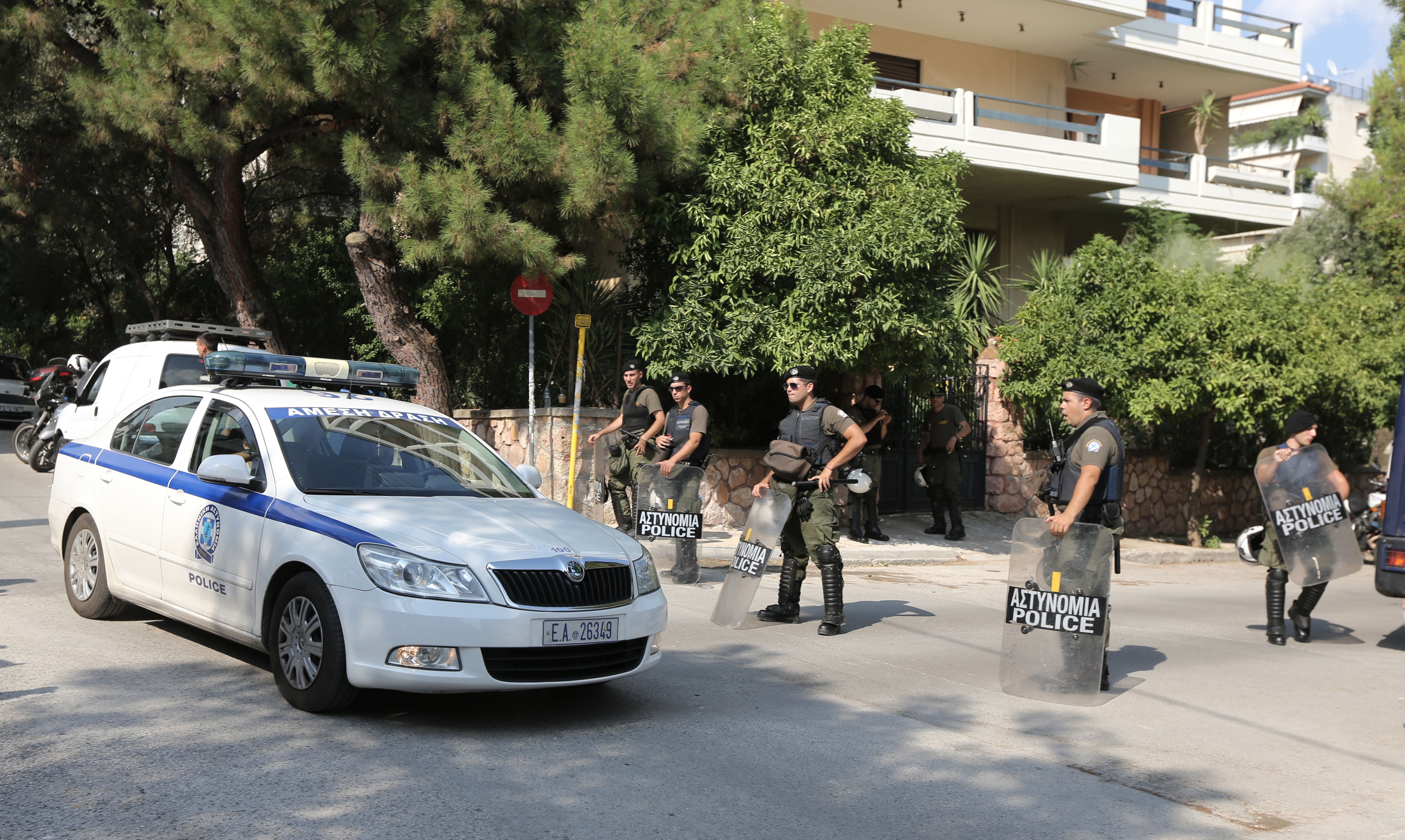 Για παρενόχληση καταγγέλλει την Αστυνομία η αδελφή της Πόλας Ρούπα