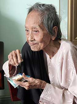 Βιετναμέζα 121 ετών είναι ο γηραιότερος άνθρωπος στον κόσμο