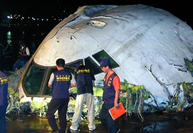 Συντριβή αεροσκάφους στην Ταϊβάν με 47 νεκρούς