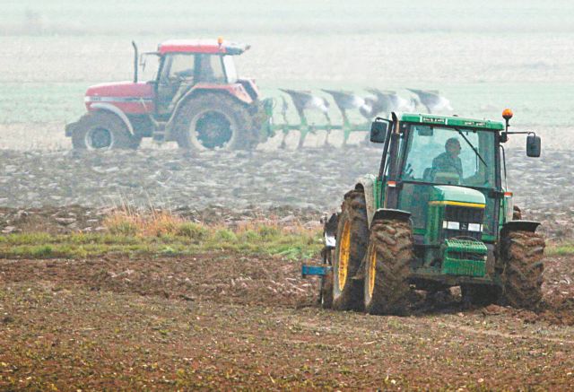 Ο Εθνικός Φάκελος για το μοίρασμα των 20 δισ. ευρώ της νέας ΚΑΠ