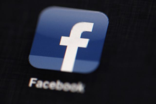 Σαρώνει το Facebook σε έσοδα, διαφημίσεις και χρήστες