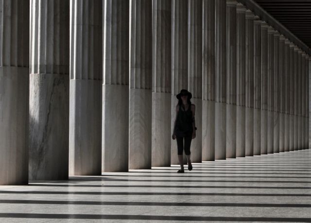 Bloomberg: Φέρνει αποτελέσματα η αναδιάρθρωση της ελληνικής οικονομίας