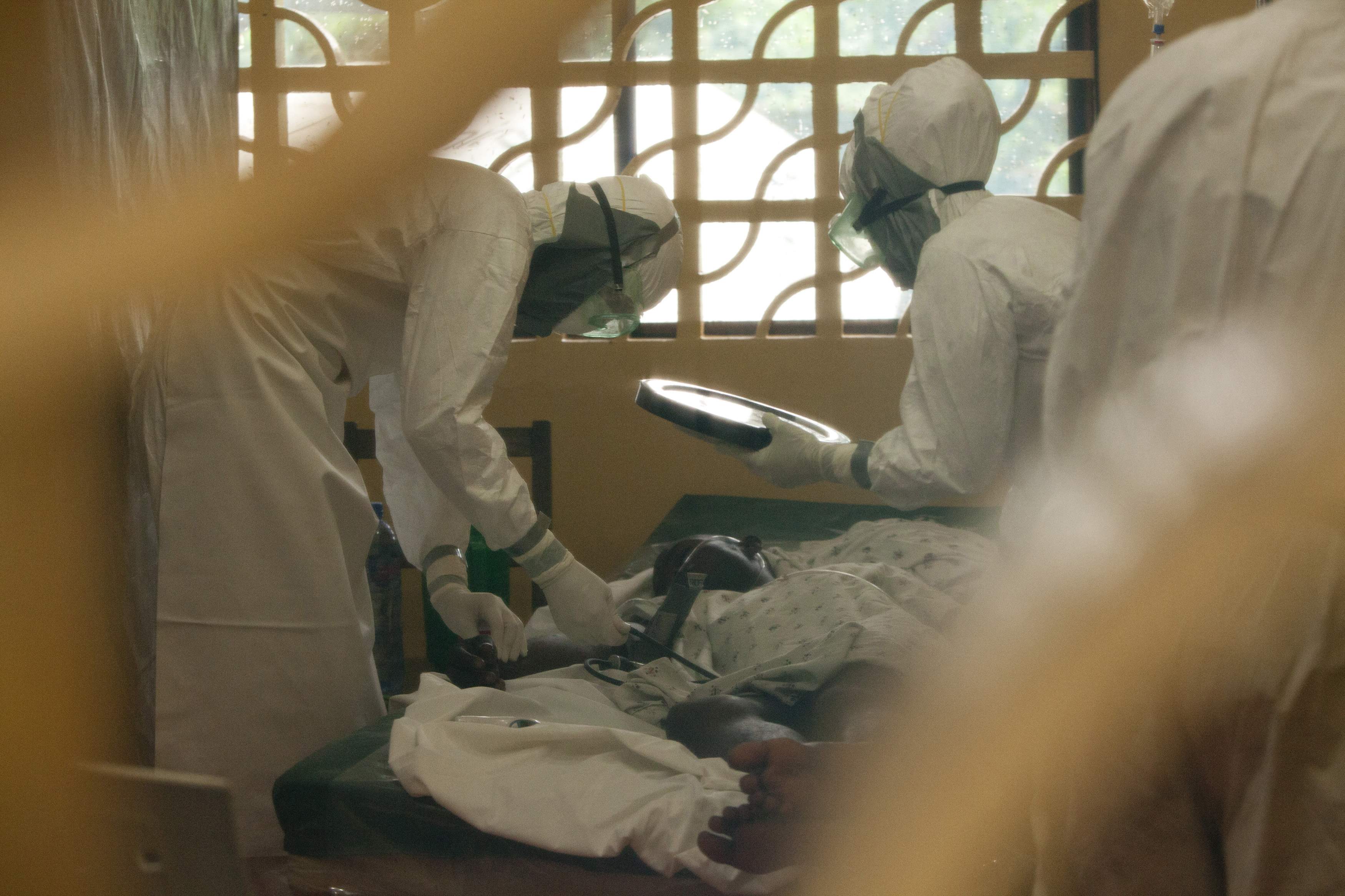 Εκτός ελέγχου η επιδημία του ιού Έμπολα στη δυτική Αφρική