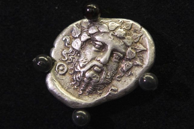 Αρχαία νομίσματα επιστράφηκαν στην Ελλάδα
