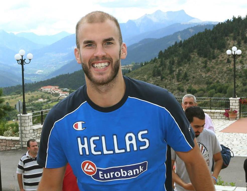 Ο Νικ Καλάθης μιλάει στο «Βήμα» για Εθνική, ΠΑΟ και ντόπινγκ