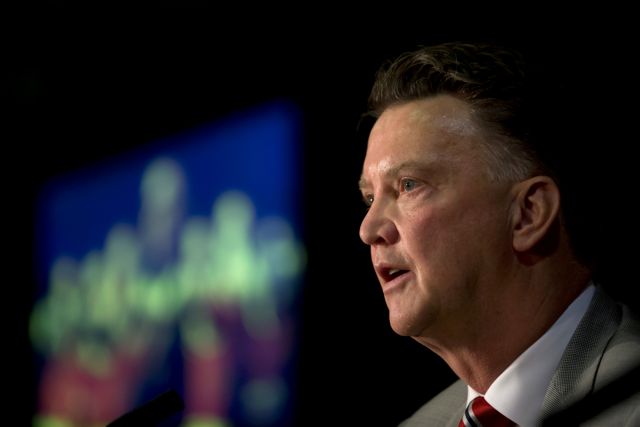 Άρχισε την εκκαθάριση του ρόστερ ο Φαν Χάαλ, μένει ο Καγκάουα