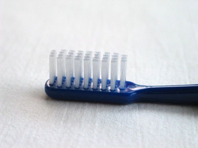 Ακόμα και οι οδοντίατροι διαφωνούν για το βούρτσισμα των δοντιών
