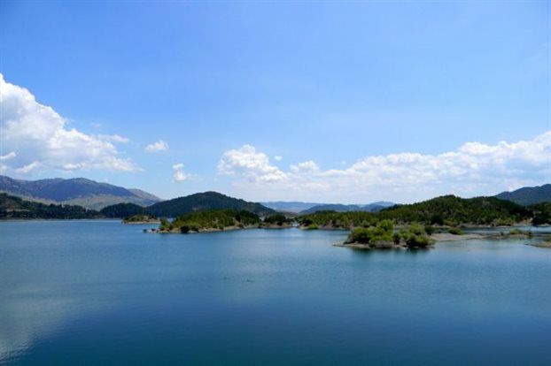 Η λίμνη Αώου βγαίνει εκτός καταφυγίου για να… προστατευτεί