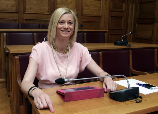 Ραχήλ Μακρή: Να προστατευθούν τα αρχαία της Αμφίπολης από τους Γερμανούς