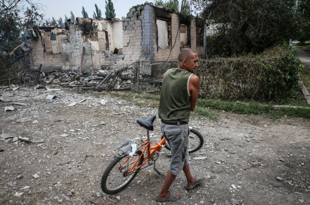 Το Κίεβο μιλά για τουλάχιστον 15 νεκρούς από το πλήγμα σε κονβόι προσφύγων