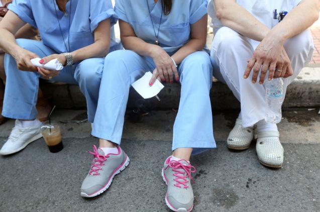 Σήμα κινδύνου από γιατρούς και νοσηλευτές για την κατάσταση στα νοσοκομεία