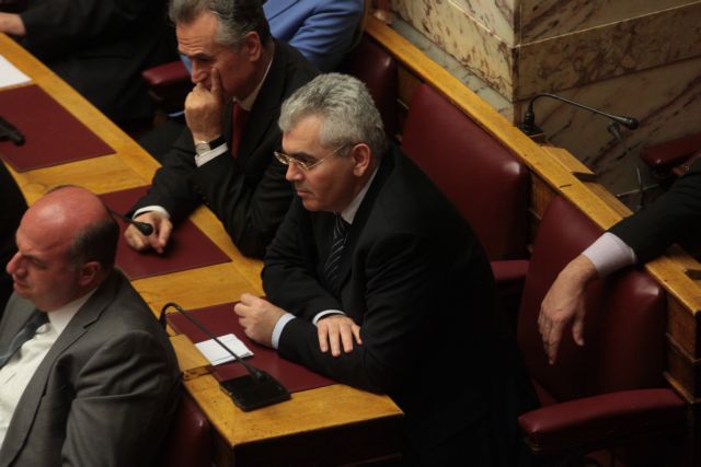 Χαρακόπουλος: Ζητεί εξομοίωση του Ολοκαυτώματος με τις γενοκτονίες των Ελλήνων