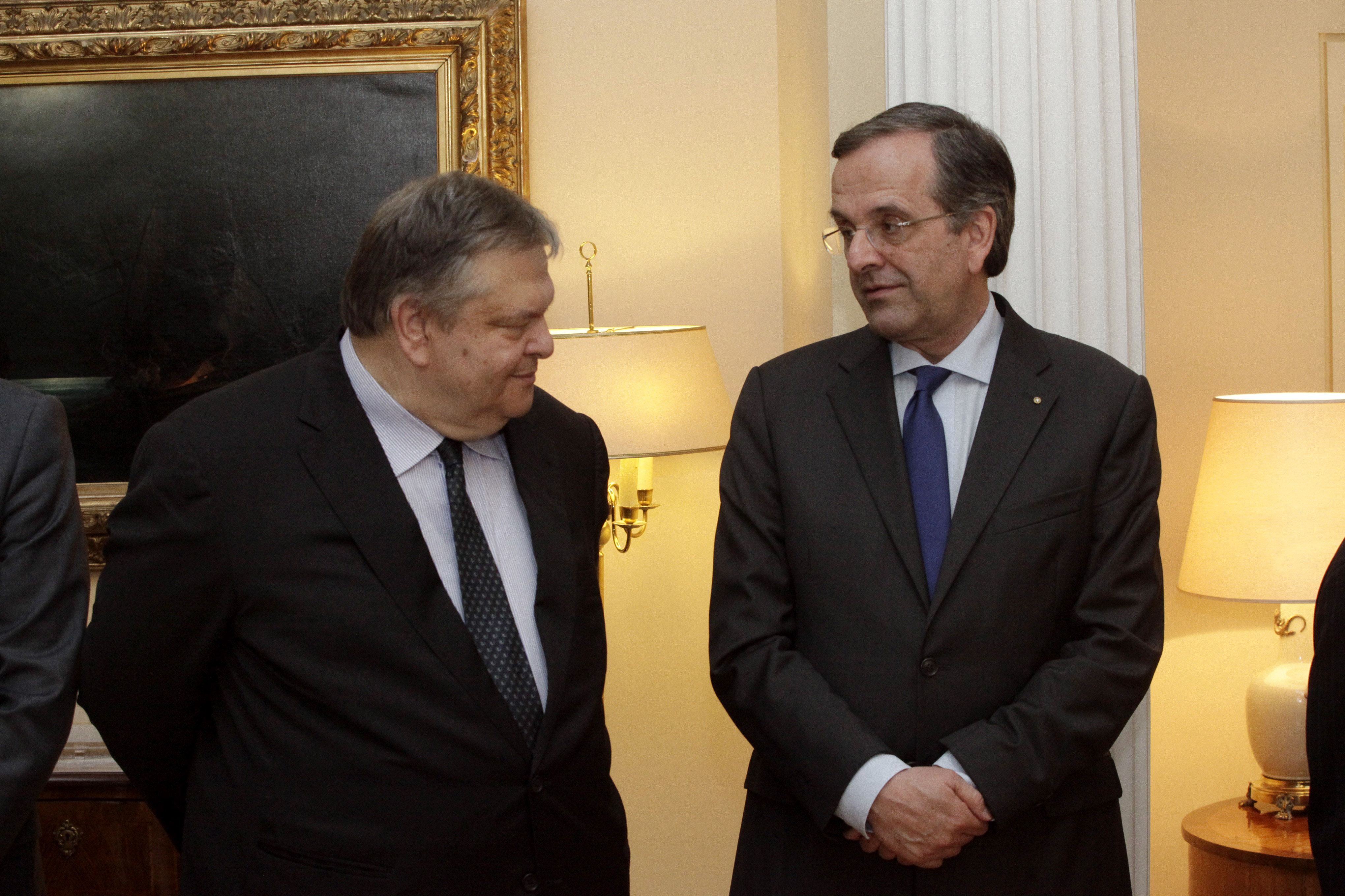 Συνάντηση Σαμαρά – Βενιζέλου για αντιρατσιστικό και απολύσεις στο Δημόσιο