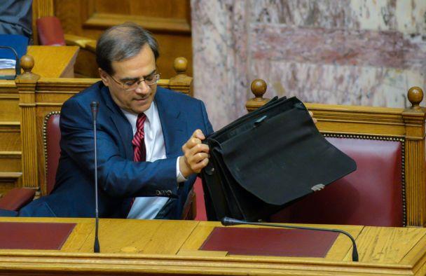 Επαφές Χαρδούβελη με Βρούτση-Δένδια για εργασιακά και «κόκκινα» δάνεια