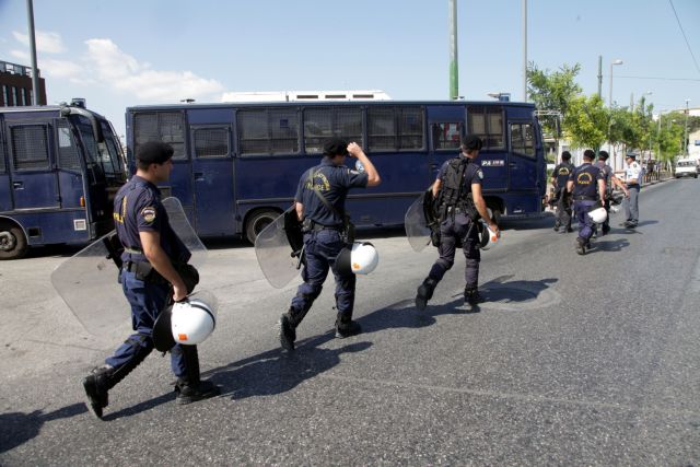 Με αντιφασιστικά συνθήματα η ορκωμοσία στην Περιφέρεια Ηπείρου