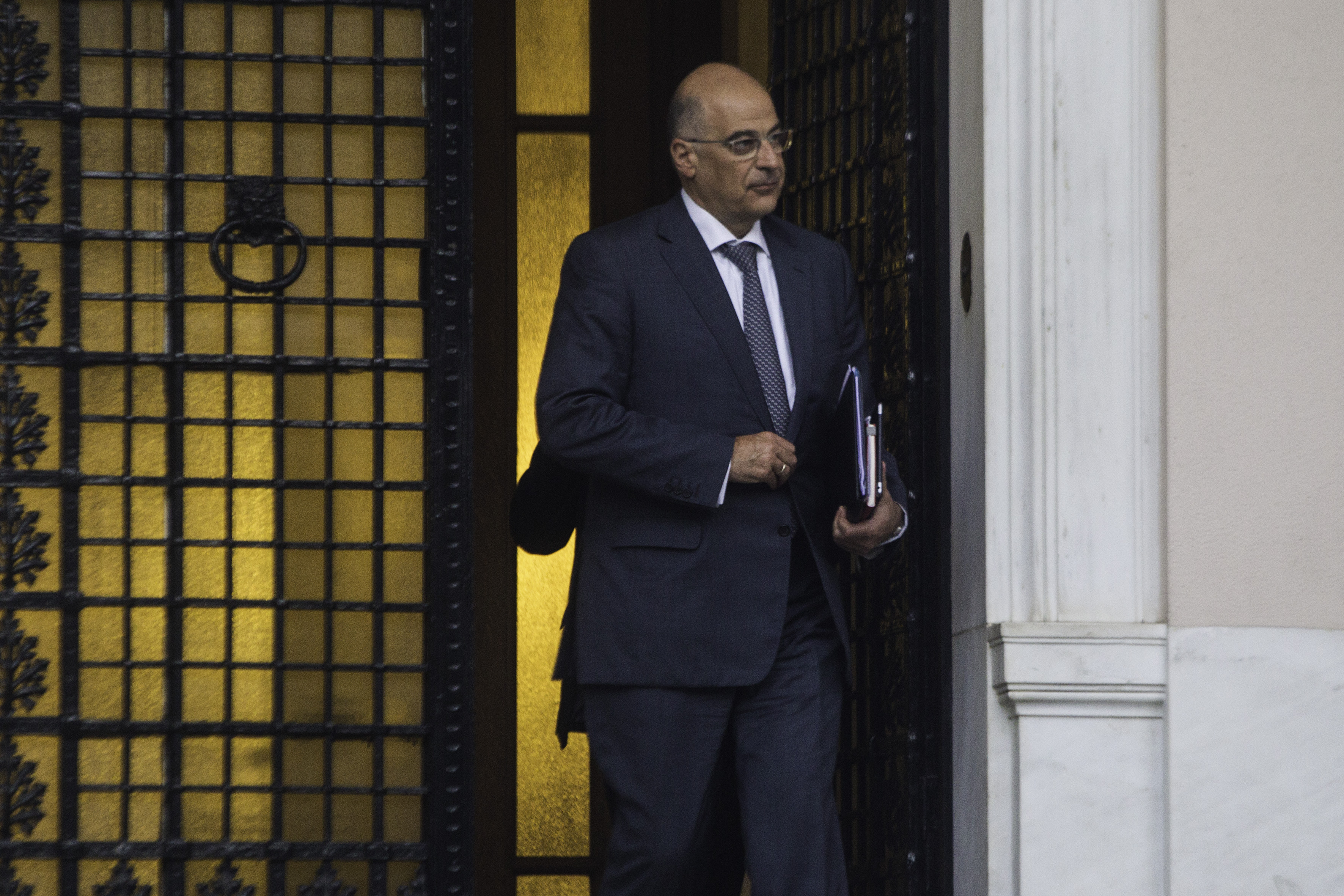 Δένδιας: Σε φάση ανταλλαγής απόψεων με την τρόικα για τα «κόκκινα» δάνεια