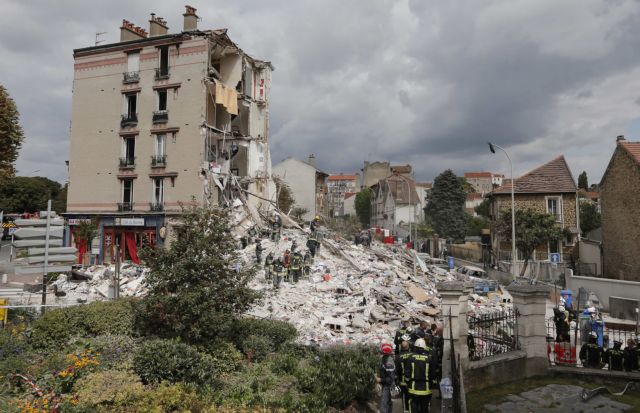 Επτά νεκροί από κατάρρευση κτιρίου σε προάστιο του Παρισιού