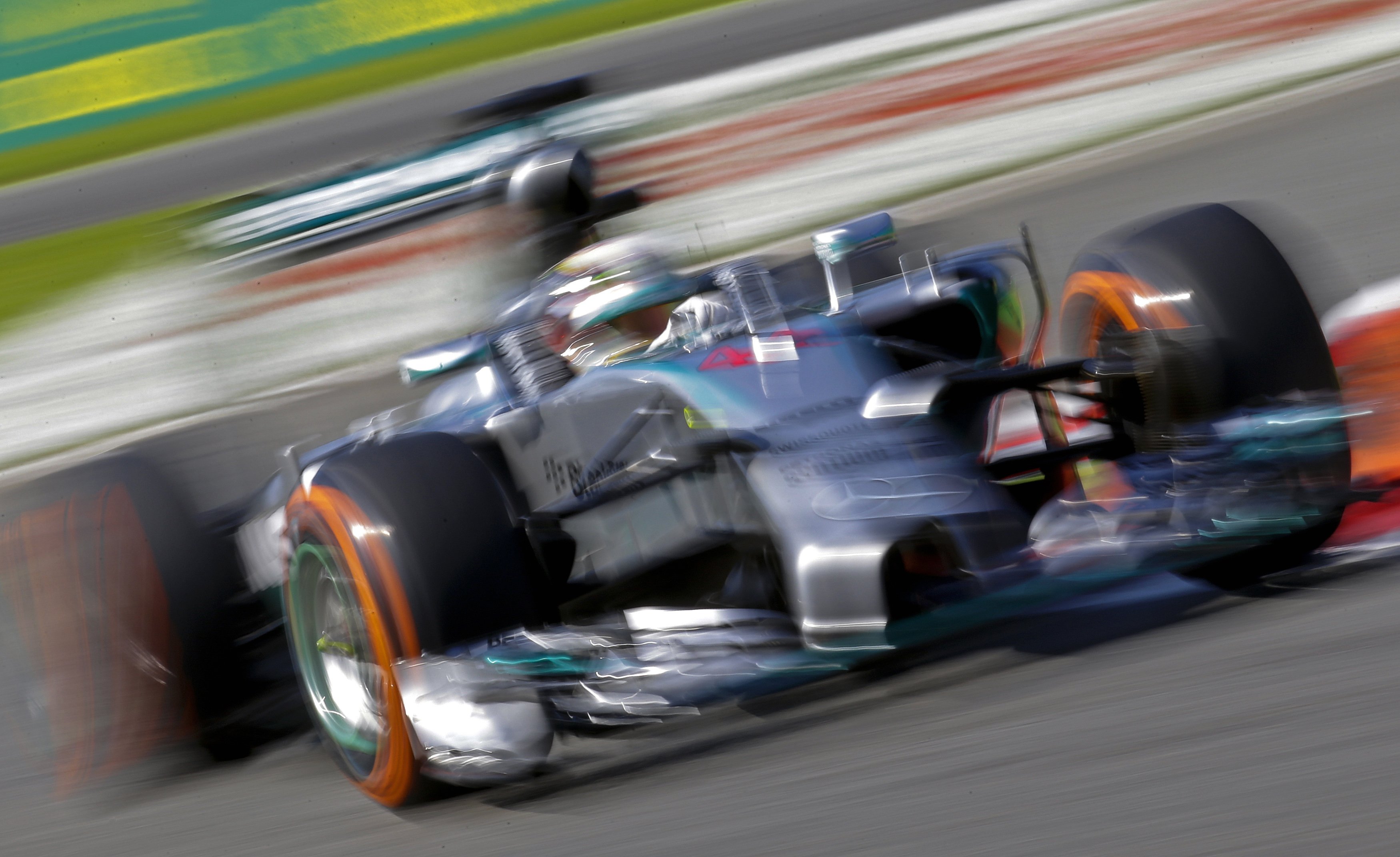 GP Ιταλίας 2014: Pole position για L. Hamilton, δεύτερος με διαφορά ο N. Rosberg