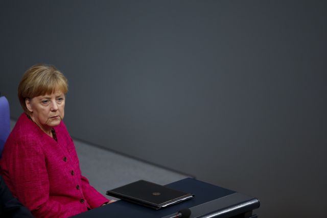 Spiegel: Η Μέρκελ «διέσωσε» την Ελλάδα, ενώ οι γερμανοί έλεγαν το αντίθετο