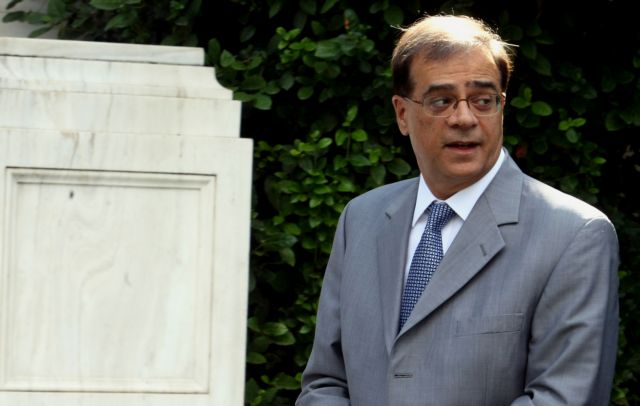 Μήνυση κατά Χαρδούβελη και Σαββαΐδου για το αδίκημα της «καταπίεσης»