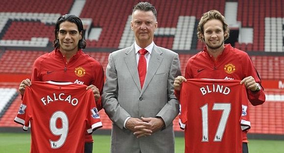 Παρουσίασε Φαλκάο και Μπλιντ η Μάντσεστερ Γιουνάιτεντ