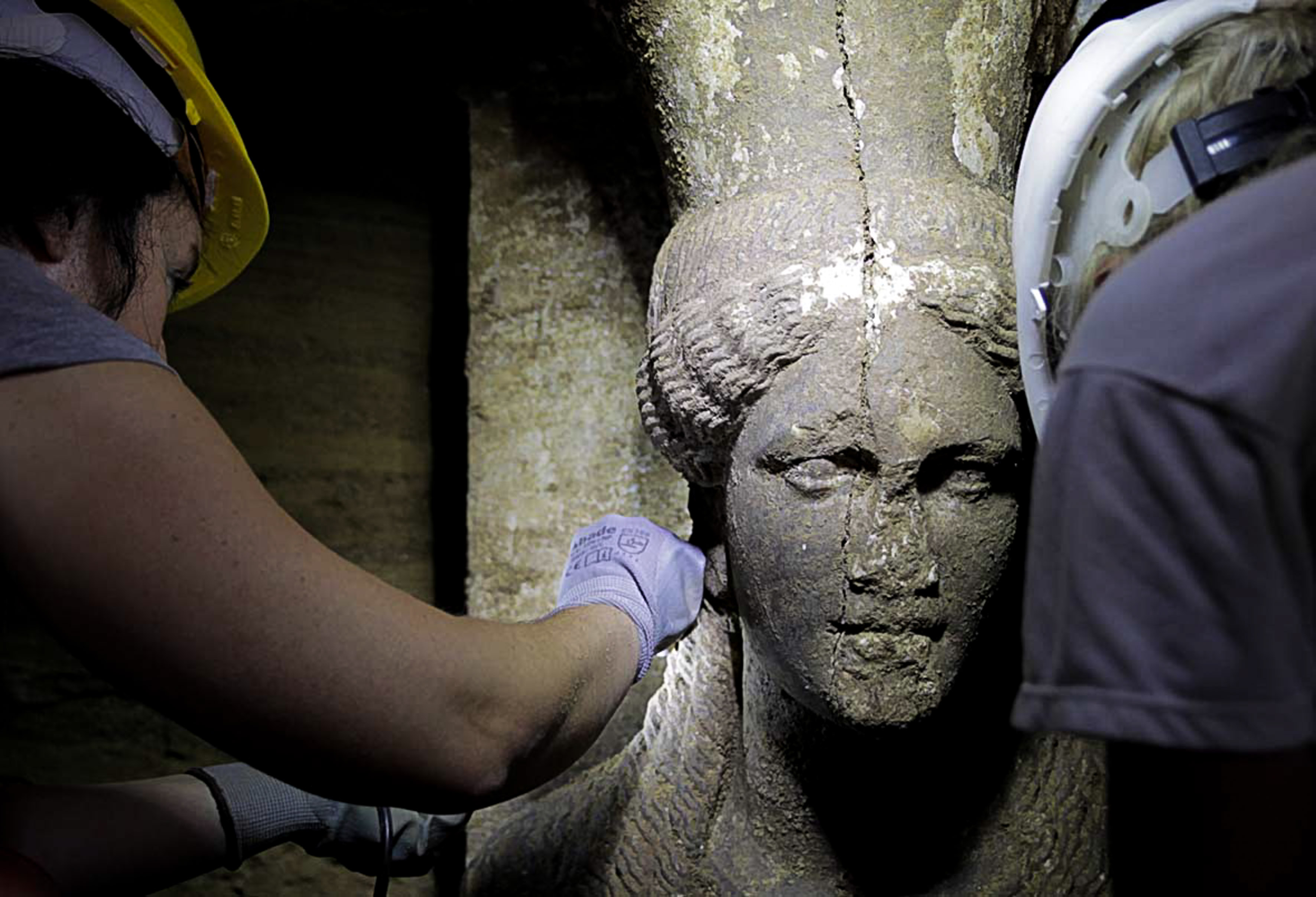 Μενδώνη: Η ανασκαφή θα δείξει αν ο τάφος είναι συλημένος