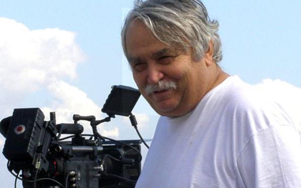 Γιάννης Κιουρτσάκης: Ξαναβλέποντας το σινεμά του Λάκη Παπαστάθη