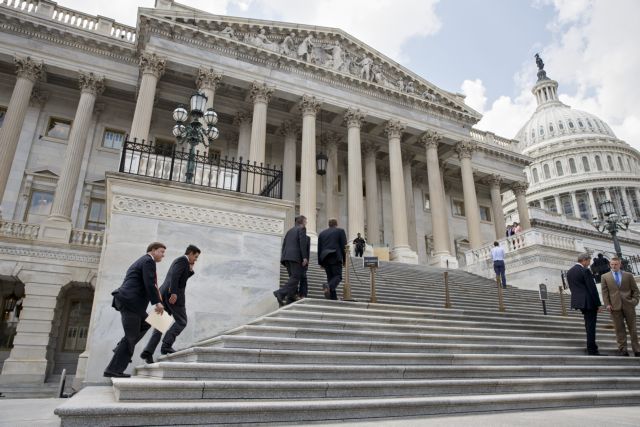 Πράσινο φως ανάβει το Κογκρέσο στον εξοπλισμό μετριοπαθών σύρων ανταρτών