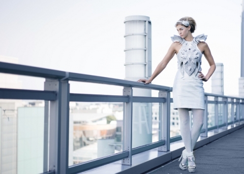 Φόρεμα fashion-tech μιλάει για τα συναισθήματά σας στον περίγυρό σας