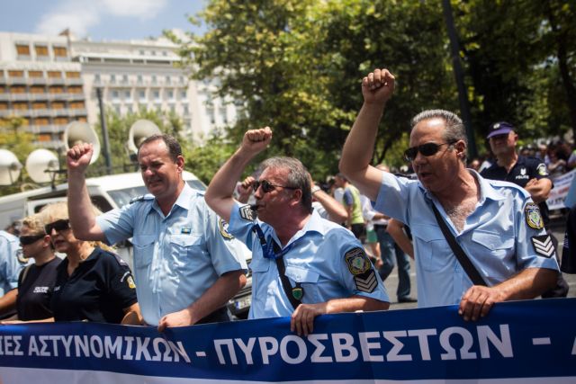 Από τον Νοέμβριο οι αυξήσεις στους ένστολους