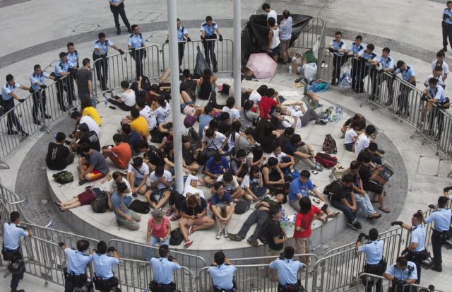 Συλλήψεις και ένταση στο Χονγκ Κονγκ στις διαδηλώσεις του Occupy Central
