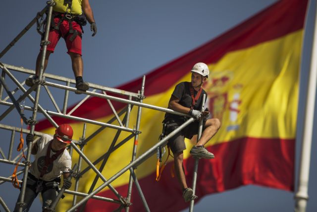 Το χρέος της Ισπανίας θα ξεπεράσει το όριο του 100% του ΑΕΠ το 2015