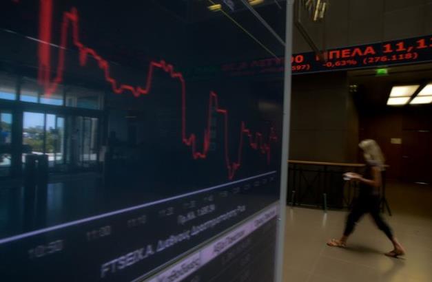 Τα δώρα Ντράγκι δεν κατάφεραν να κρατήσουν το Χρηματιστήριο στο πράσινο