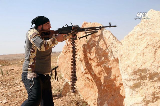 Σφίγγει τον κλοιό γύρω από το Χαλέπι ο στρατός του Άσαντ