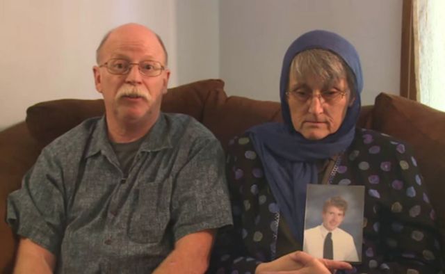 Οι γονείς του Πήτερ Κάσιγκ εκλιπαρούν τους τζιχαντιστές για τη ζωή του