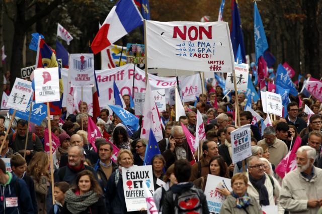 Διαδηλώσεις στη Γαλλία για την προάσπιση των «οικογενειακών αξιών»