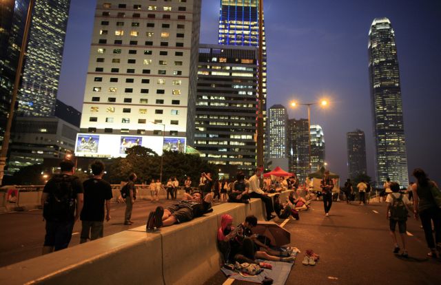 Χονγκ Κονγκ: Συμφωνία κυβέρνησης-διαδηλωτών για το πλαίσιο του διαλόγου