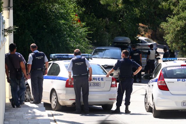 Ληστές έκαψαν με σίδερο στο πρόσωπο επιχειρηματία στη Βούλα