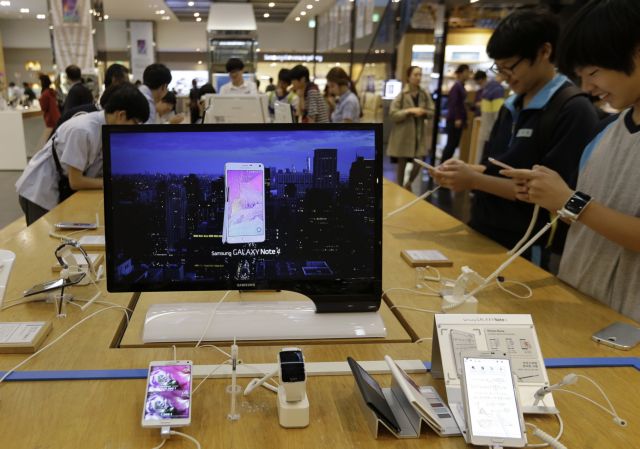 Μείωση κερδών κατά 60% προβλέπει η Samsung για το 3ο τρίμηνο του 2014