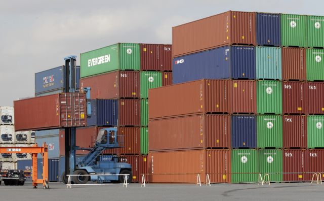 Πλημμυρίζουν ρευστό την Ευρώπη οι κινέζοι