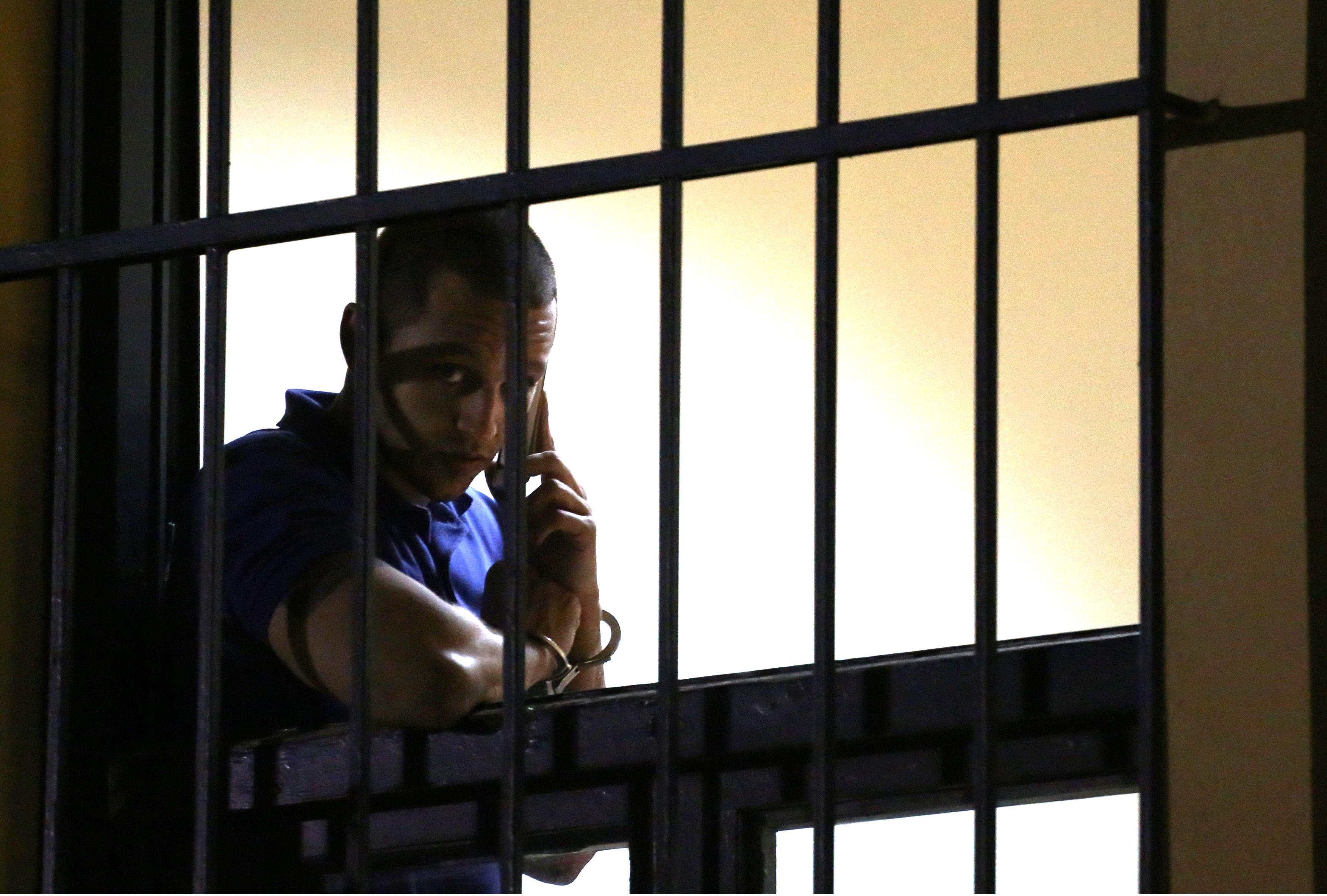 Τον εισαγγελέα των φυλακών Κορυδαλλού μηνύει η Χρυσή Αυγή