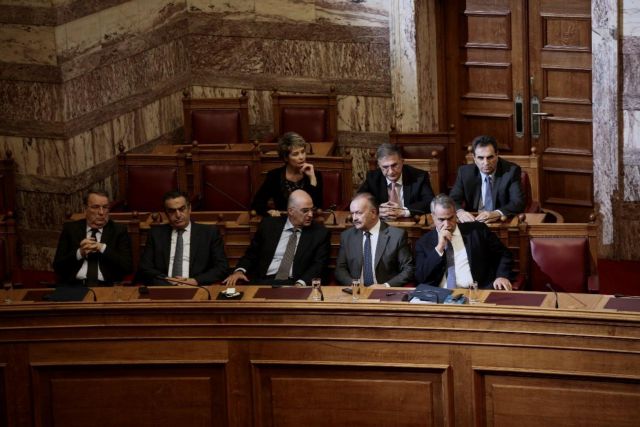 Ξεκίνησε η τριήμερη μάχη για την ψήφο εμπιστοσύνης στην κυβέρνηση