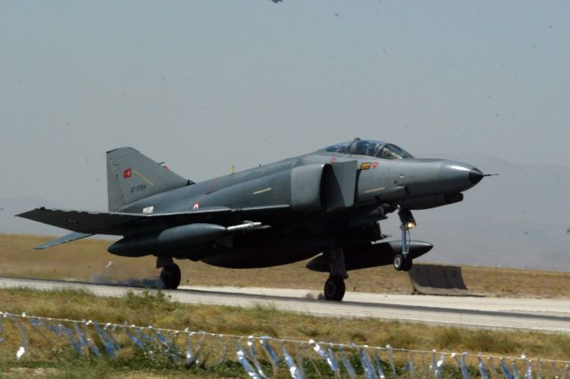 Οργή στο PKK για τις τουρκικές αεροπορικές επιδρομές