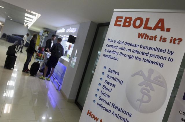 ΗΠΑ: «Έπρεπε να ήμασταν πιο αυστηροί» πριν το δεύτερο κρούσμα Έμπολα