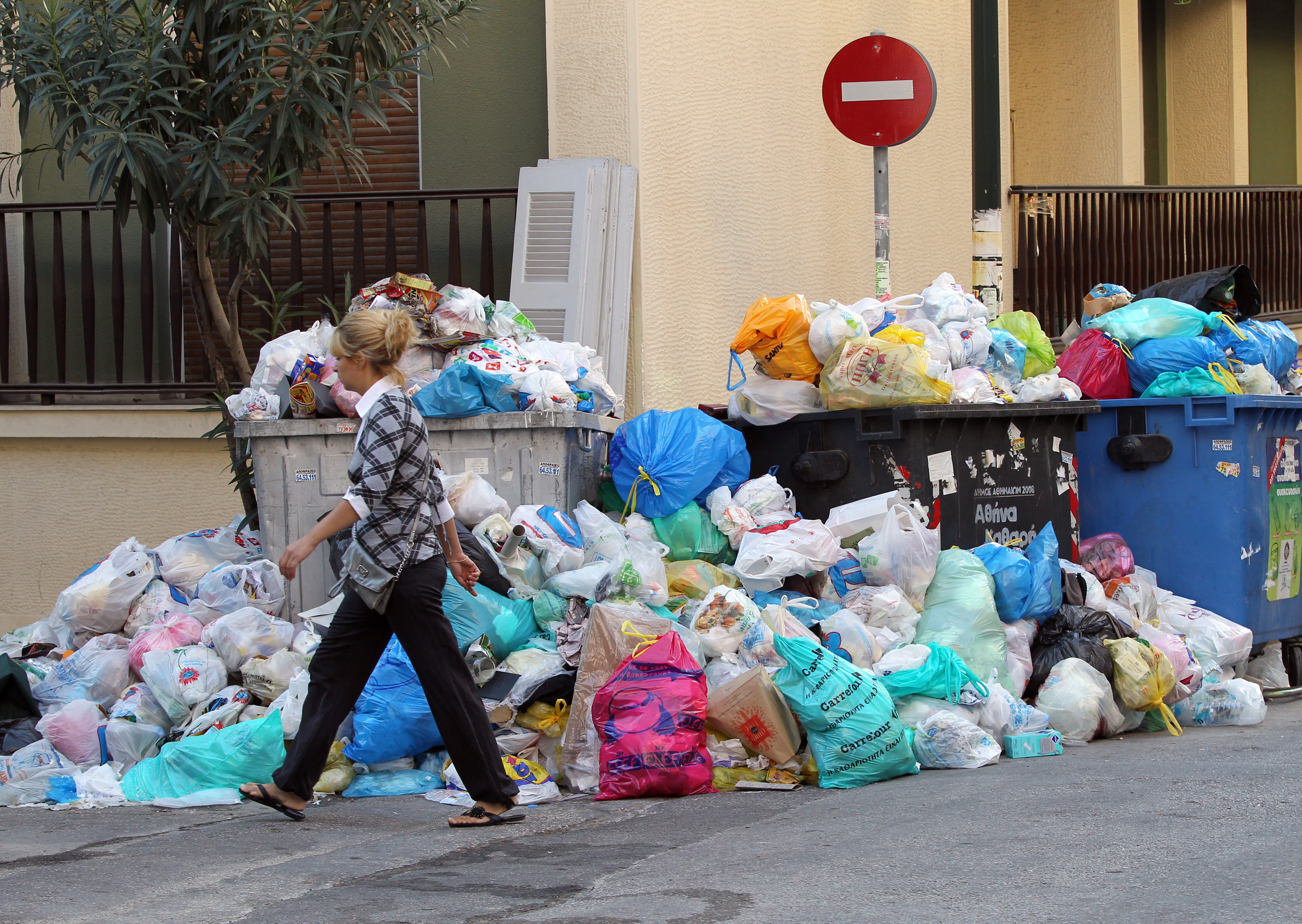 Δήμος Θεσσαλονίκης: Πρόστιμα στους πολίτες για τα σκουπίδια
