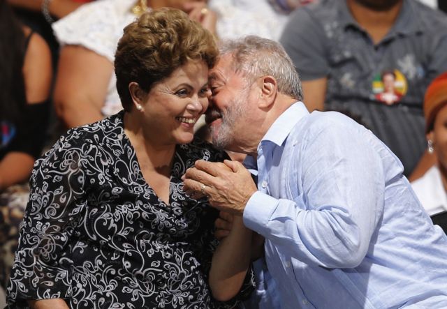 Βραζιλία: Ο τέως πρόεδρος «Λούλα» πήρε το όπλο του και επιτέθηκε στον Νέβες