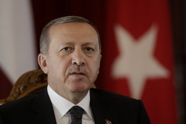 Ερντογάν: Διακόσιοι πεσμεργκά θα εισέλθουν στο Κομπάνι μέσω Τουρκίας