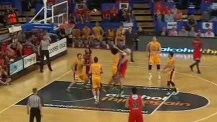 Ο Τσίλντρες χτύπησε με τον αγκώνα αντίπαλο του